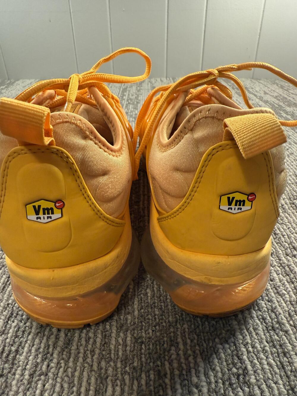 Nike Air Vapormax Plus Shoes Womens Size 9 Orange Yellow Running CW7011-800 - Picture 5 of 10